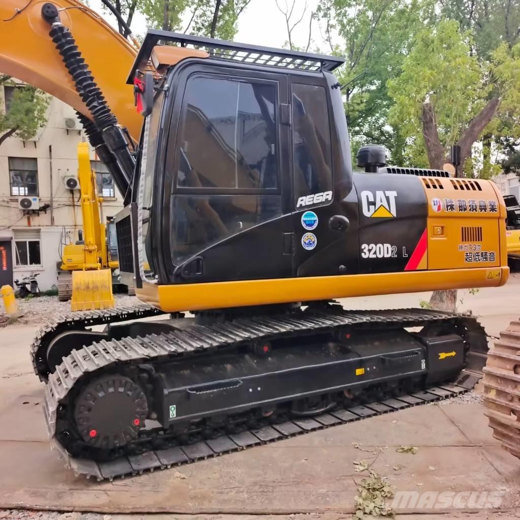 CAT 320 D2L Гусеничні екскаватори