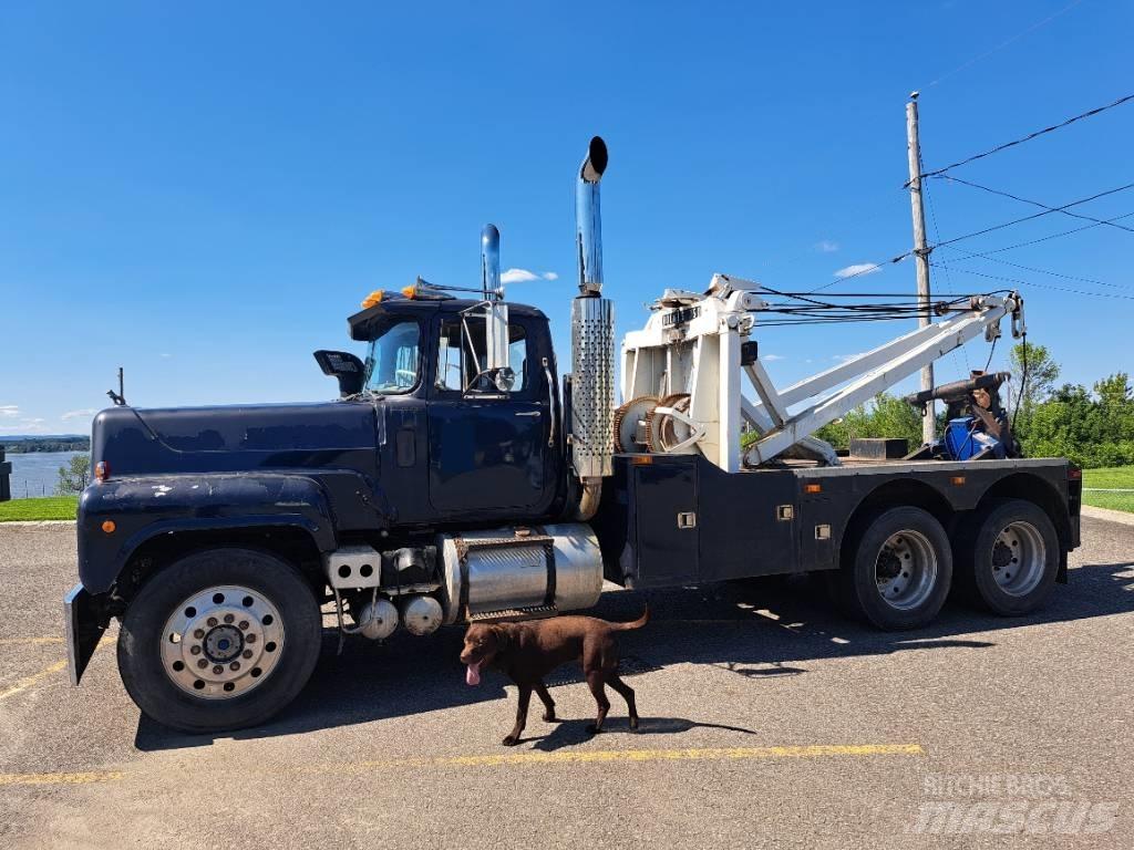 Mack RS797LST Евакуатори