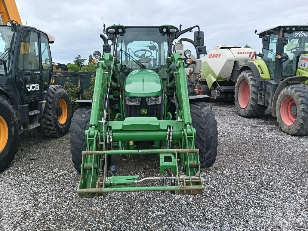 John Deere 5125 R Трактори