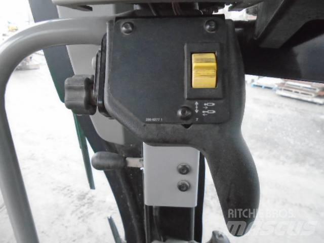 CAT 140 M 2 AWD Грейдери