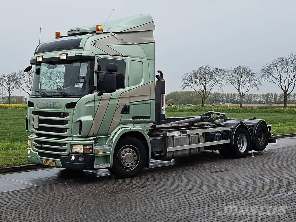 Scania G440 Вантажівки з гаковим підйомом