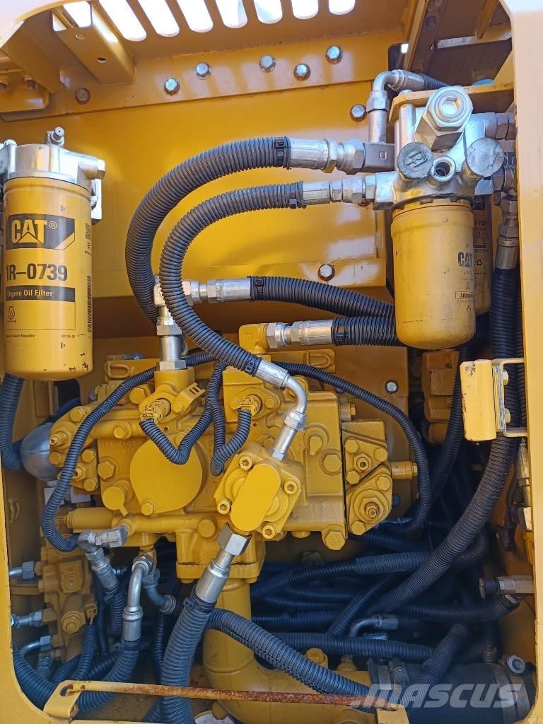 CAT 312 D Гусеничні екскаватори