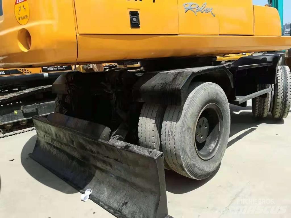 Hyundai R210W-7 Колісні екскаватори