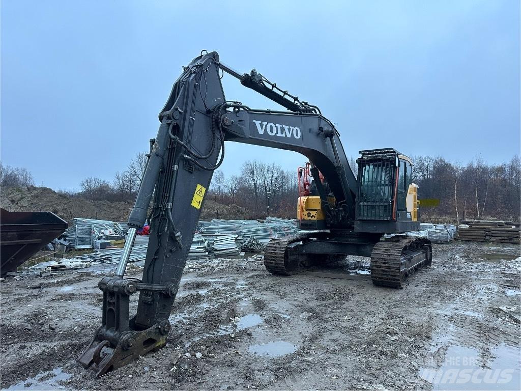 Volvo ECR 355 EL Гусеничні екскаватори