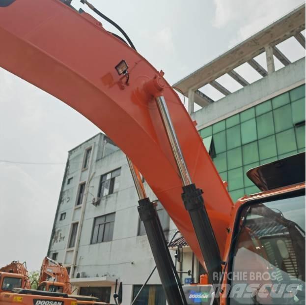 Doosan DX340LC-9C Гусеничні екскаватори
