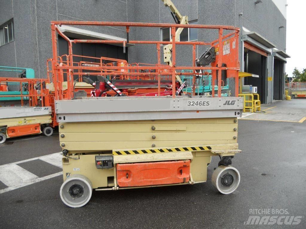 JLG 3246 Підйомники-ножиці