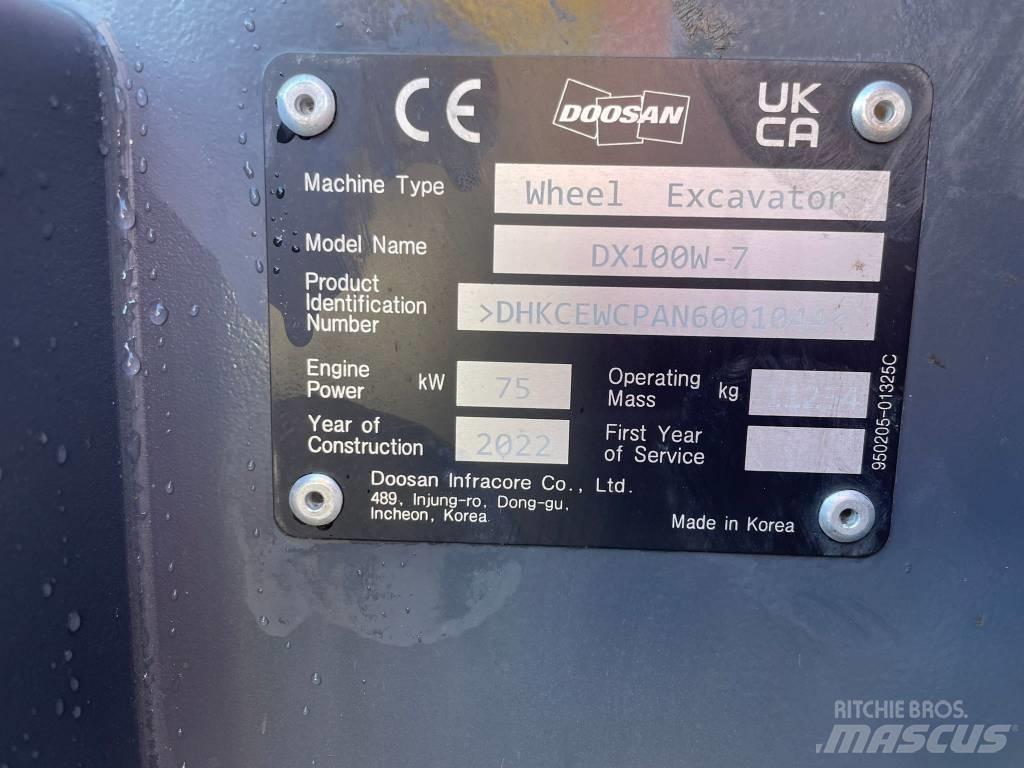 Doosan DX100W-7 Колісні екскаватори