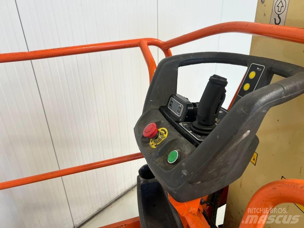 JLG Toucan 8E Вертикальні щоглові підйомники