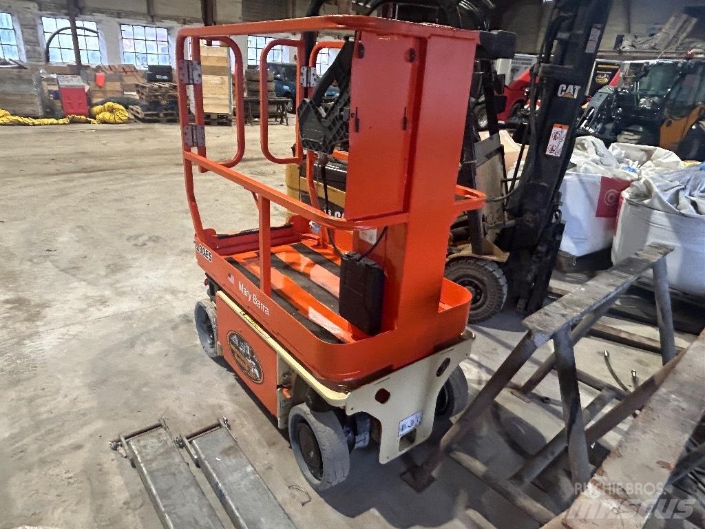JLG 1230 ES Вертикальні щоглові підйомники