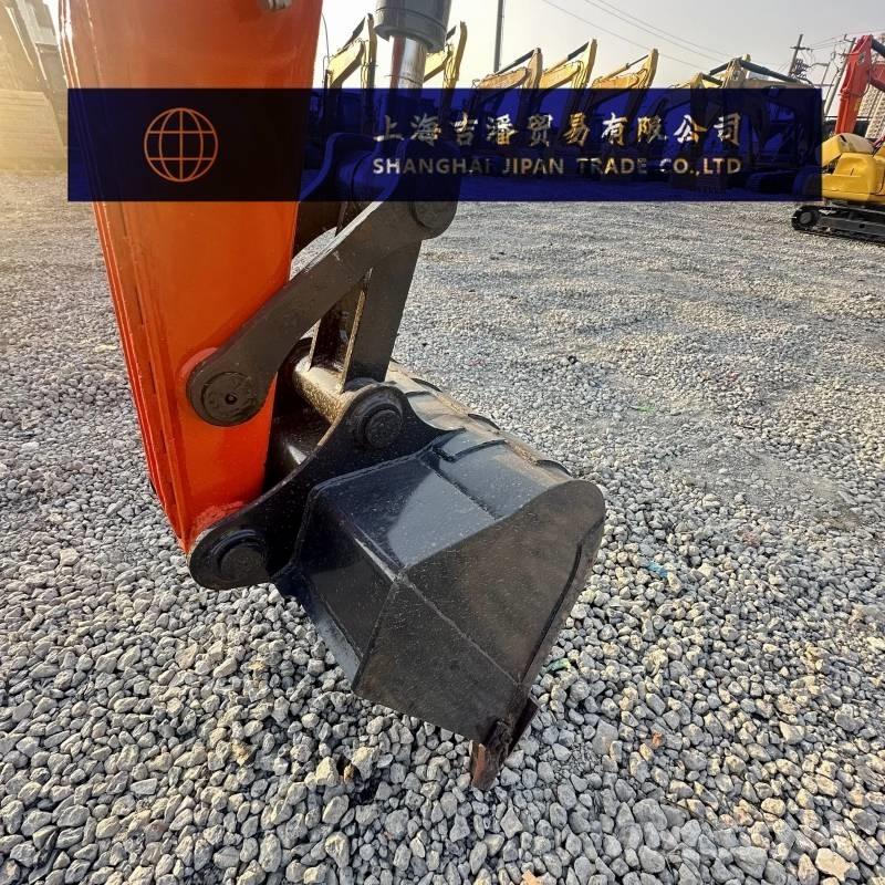 Doosan DX 75 Середні екскаватори 7т. - 12т.