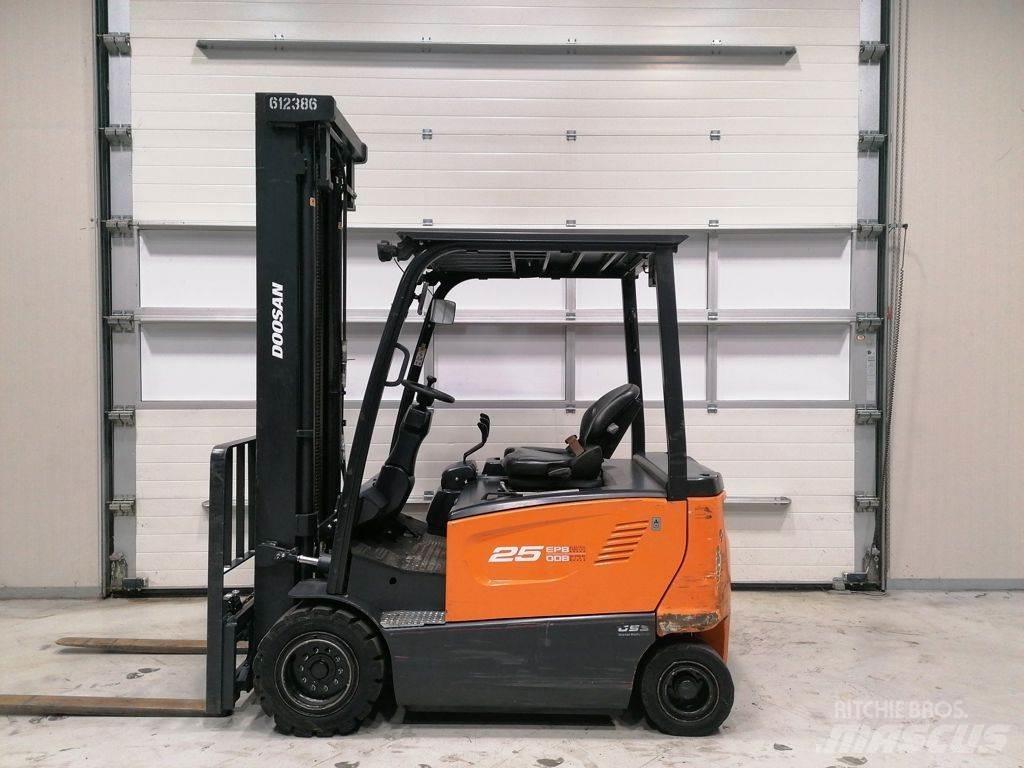 Doosan B25X-7 Електронавантажувачі