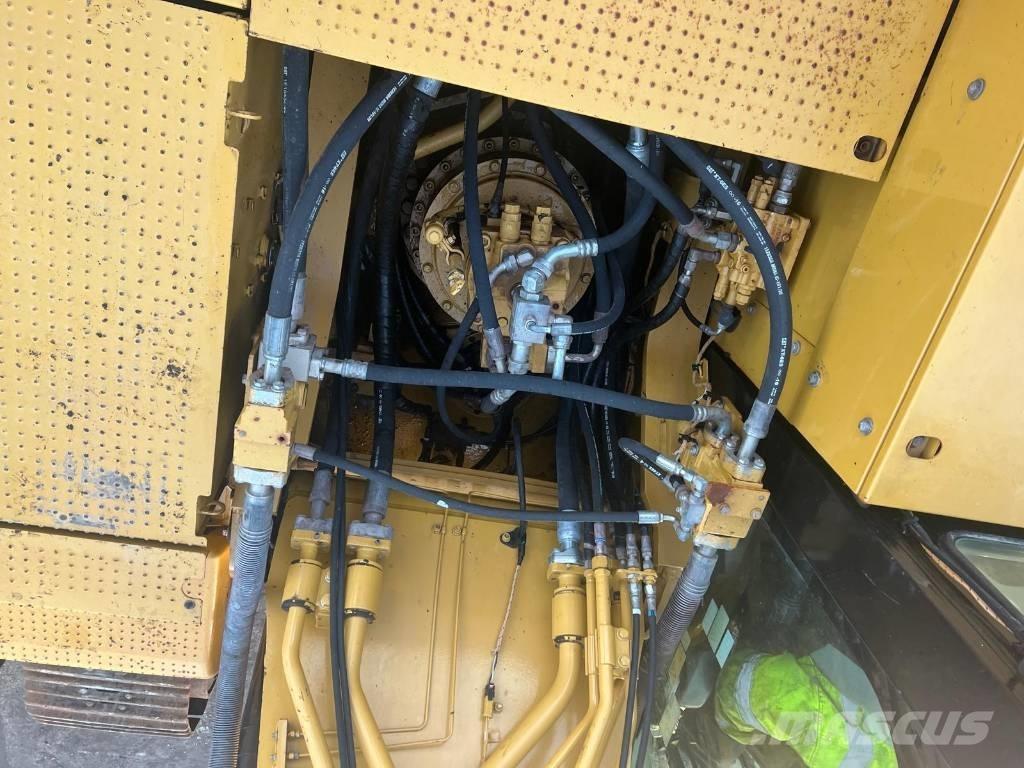 CAT 336 F L Гусеничні екскаватори