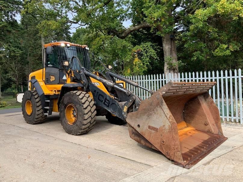 JCB 437 HT Фронтальні навантажувачі