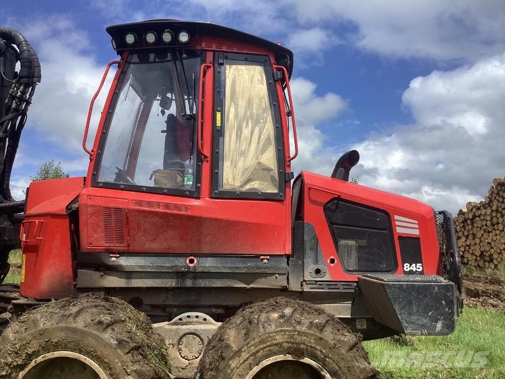 Komatsu 845 Форвардери