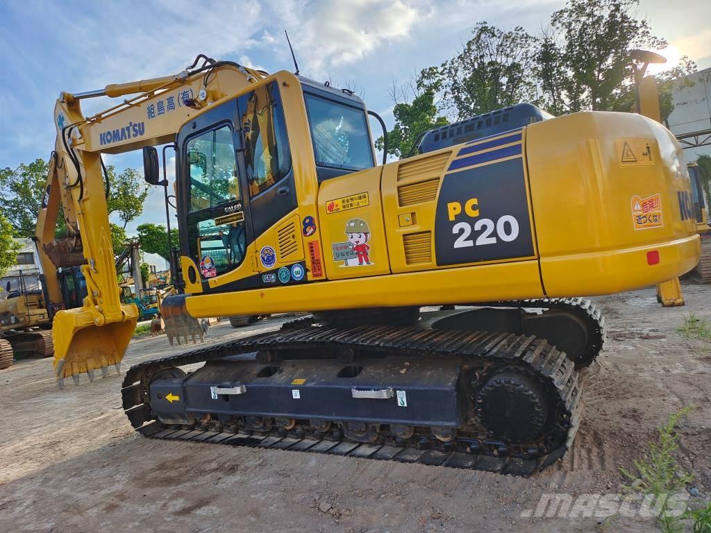 Komatsu PC 220 Гусеничні екскаватори