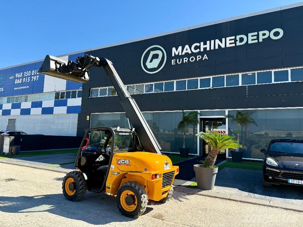 JCB 520-40 Телескопічний навантажувач