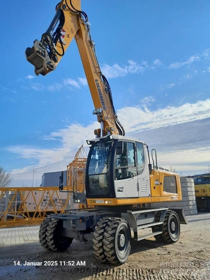 Liebherr A924 Колісні екскаватори