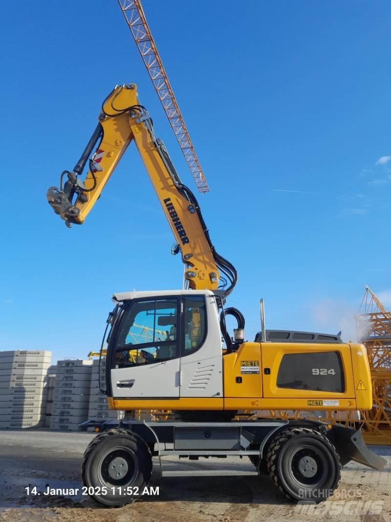 Liebherr A924 Колісні екскаватори