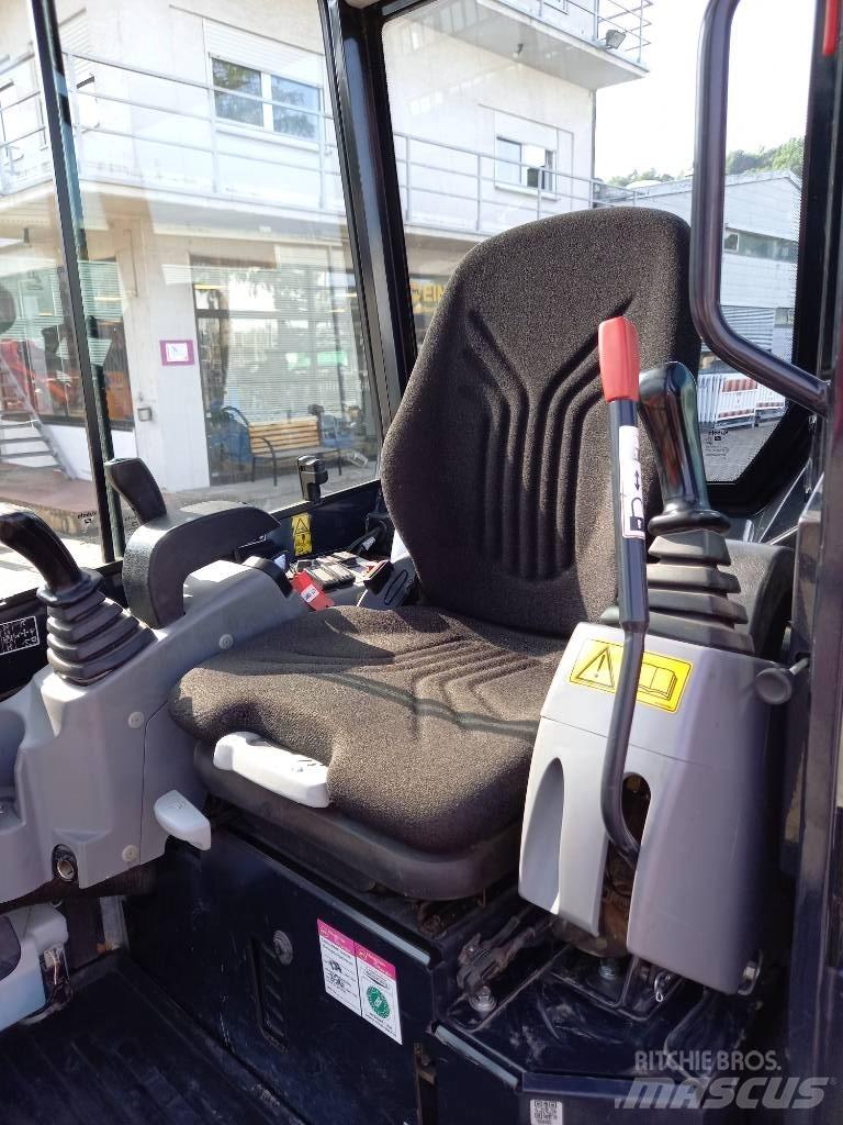Kubota U 27-4 Міні-екскаватори < 7т