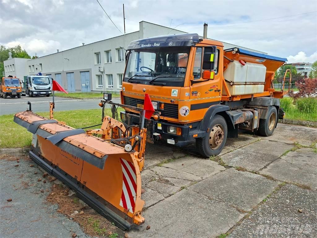 Mercedes-Benz 1317 Шасі з кабіною