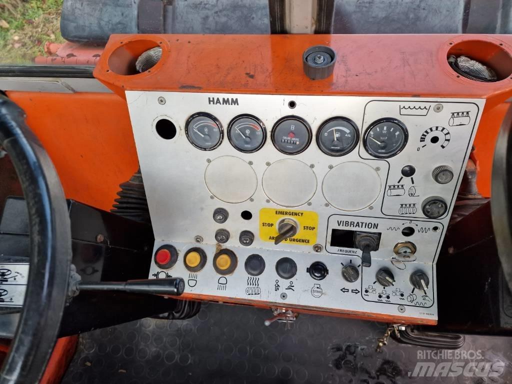 Hamm DV 6 Котки тротуарні