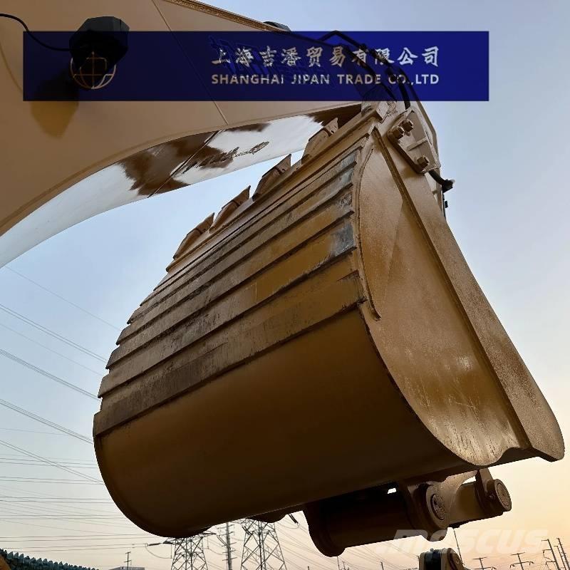CAT 330 Гусеничні екскаватори