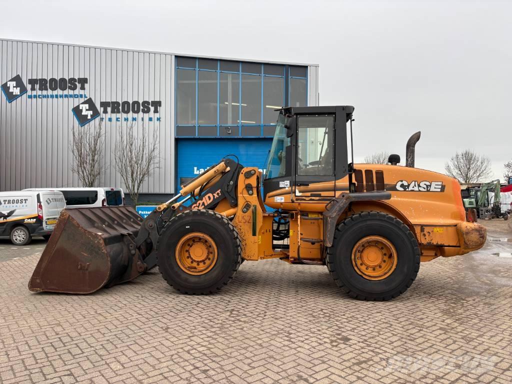 CASE 621 D XT Фронтальні навантажувачі