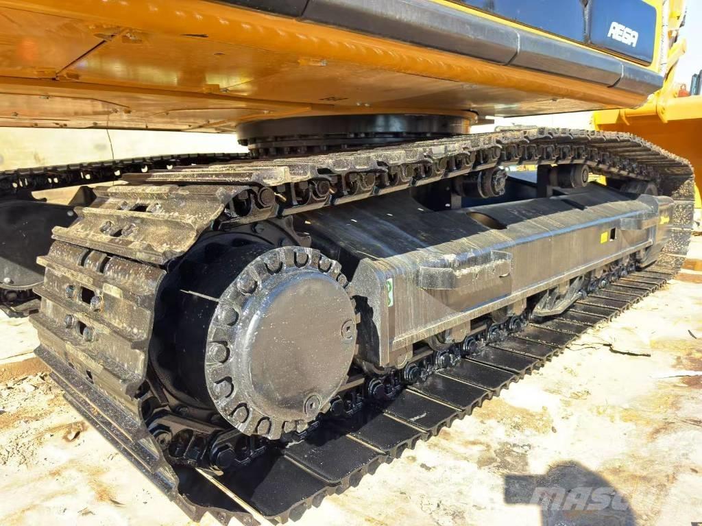 CAT 325 D L Гусеничні екскаватори
