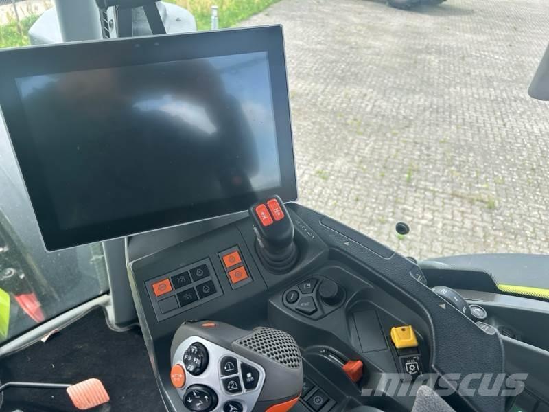 CLAAS Axion 960 Трактори