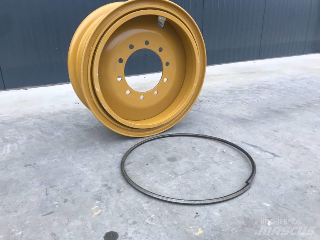 CAT 140H Rims Шини