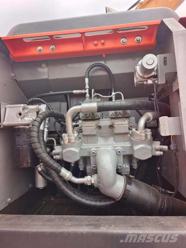 Hitachi ZAXIS 200-3 Гусеничні екскаватори