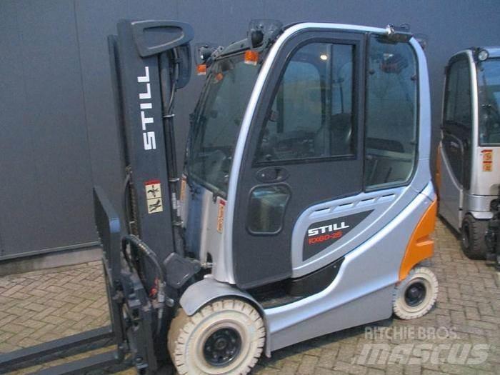 Still RX 60-25 Електронавантажувачі