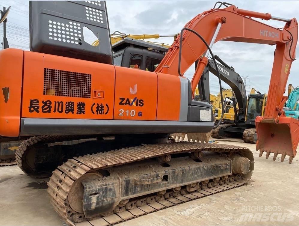 Hitachi zx210 Гусеничні екскаватори