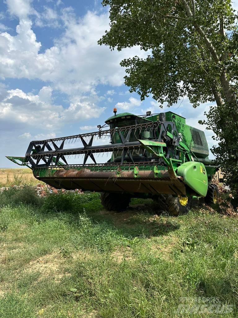 John Deere 1550 CWS Зернозбиральні комбайни