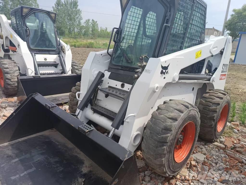 Bobcat S 220 Міні-навантажувачі