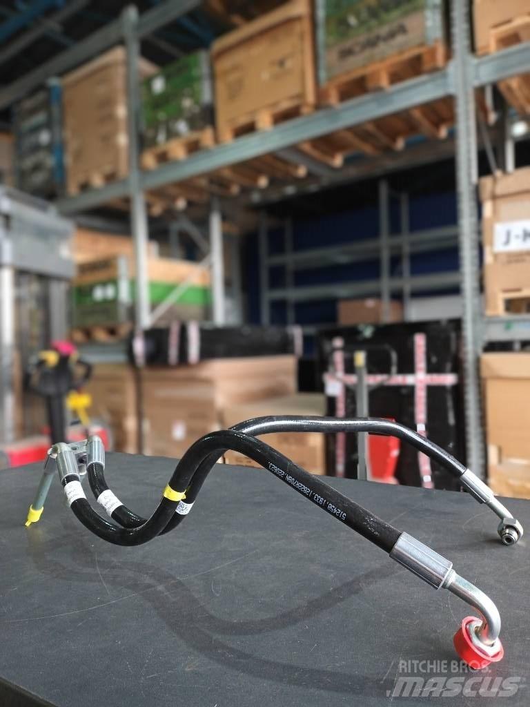 Volvo HOSE 23371682 Двигуни