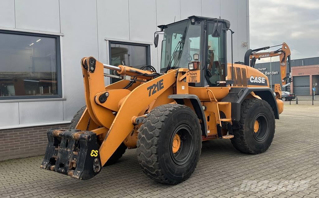 CASE 721 E Фронтальні навантажувачі