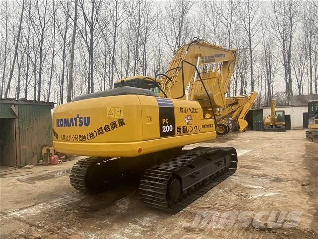 Komatsu PC 200-7 Гусеничні екскаватори