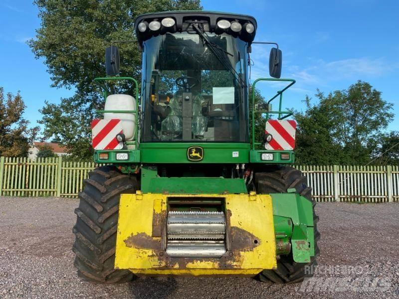 John Deere 7400 Кормозбиральні комбайни