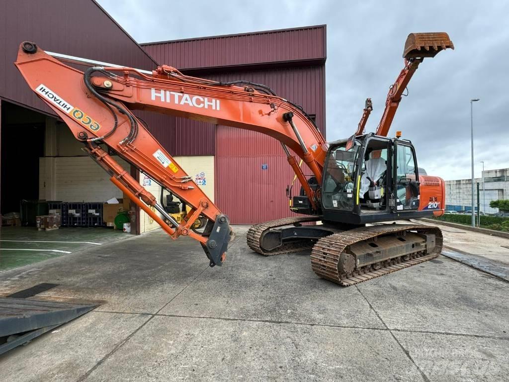 Hitachi ZX 210 LC-6 Гусеничні екскаватори