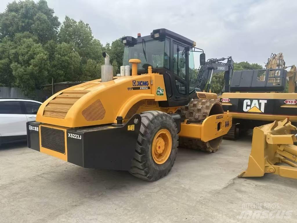 XCMG XS 223 J Грунтові котки