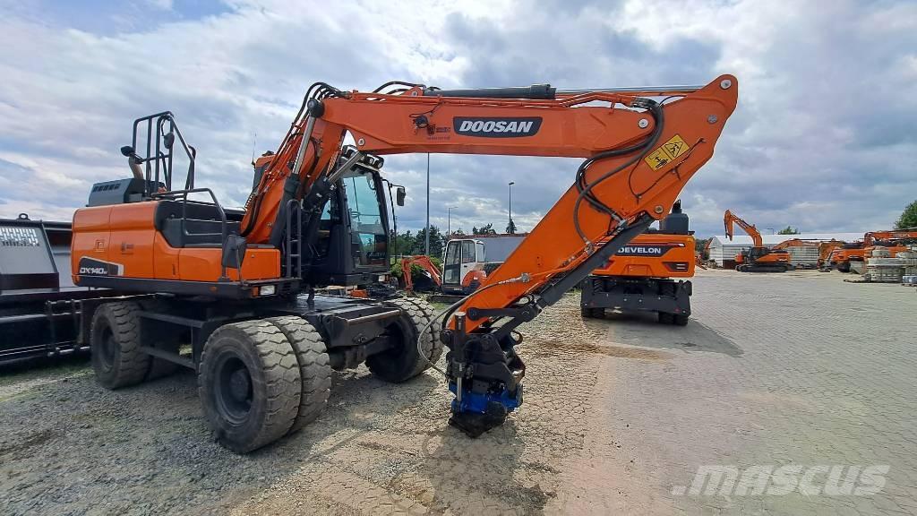Doosan DX140W-5 Колісні екскаватори