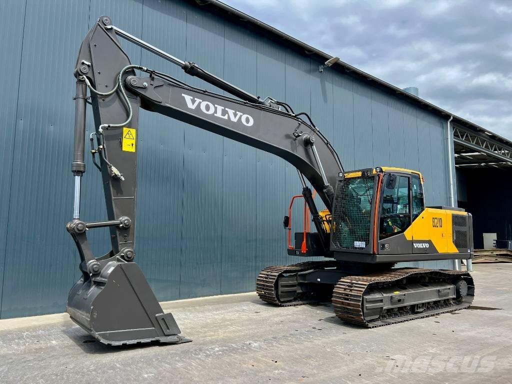 Volvo EC210 Гусеничні екскаватори