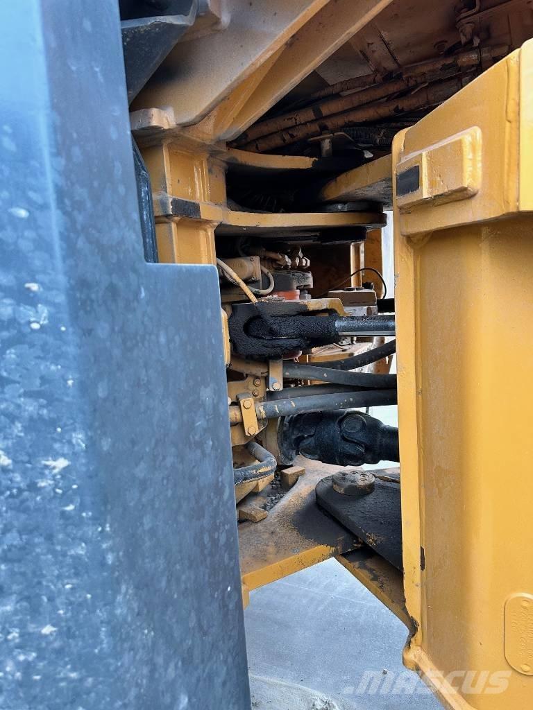 Liebherr L 550 Фронтальні навантажувачі