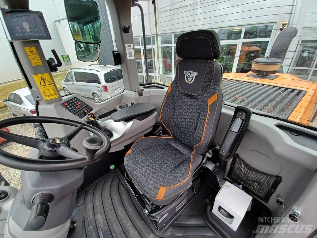 CASE 821 G XR Фронтальні навантажувачі