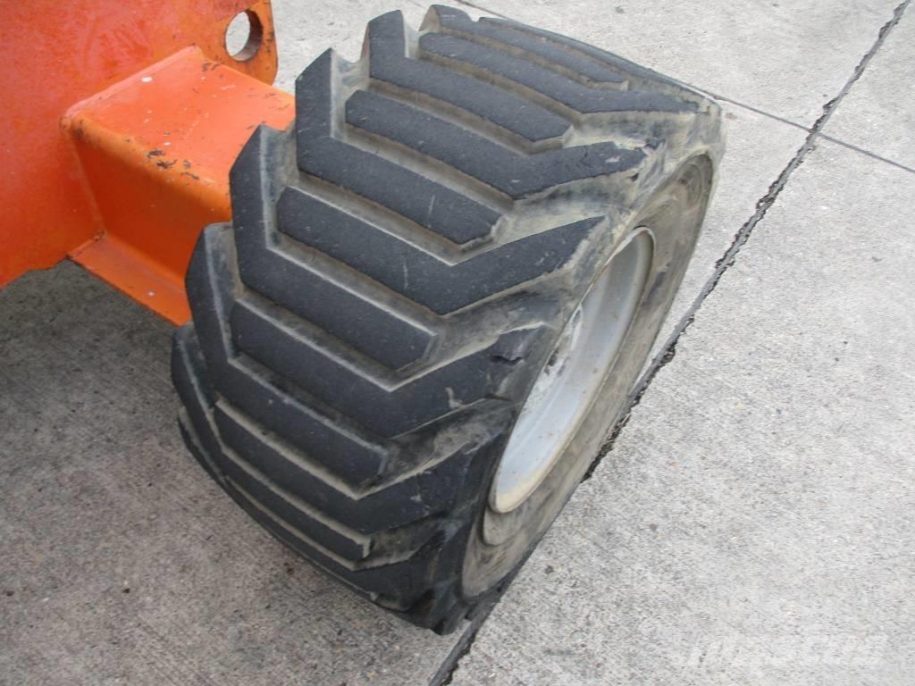 JLG 510 AJ (048) Компактні самохідні стрілові підйомники