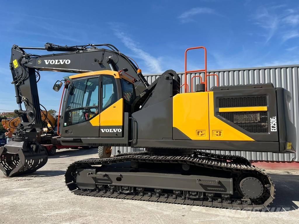 Volvo EC 250 EL Гусеничні екскаватори