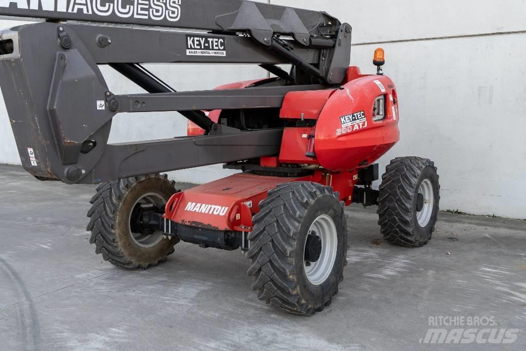 Manitou 200 ATJ Колінчаті підйомники