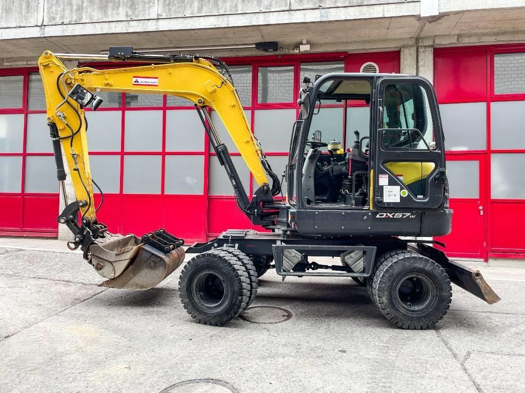 Doosan DX 57 W-5 Колісні екскаватори