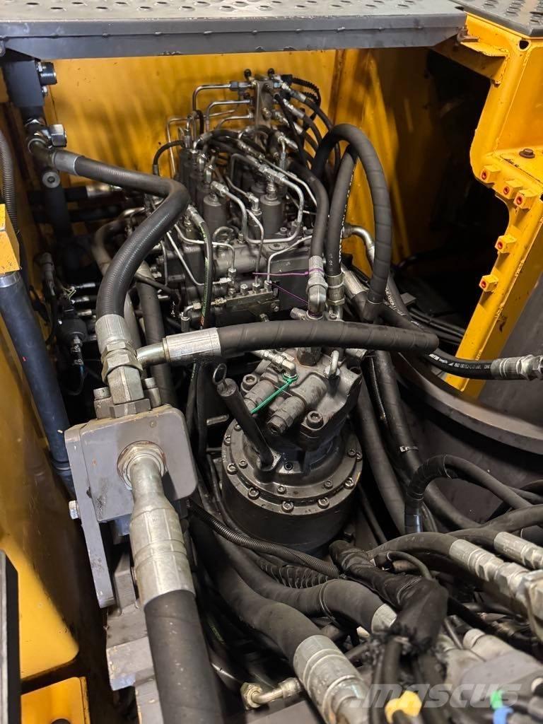 Volvo EC 220 E Гусеничні екскаватори
